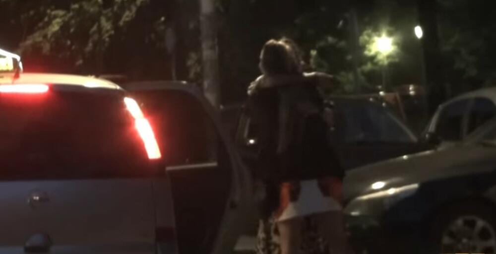 EVO GDJE SAD ŽIVI ANA ĆURČIĆ! PAPARAZZO KAMERE JE PRATILE:  Iselila se iz stana gdje je godinama živjela sa Zvezdanom, a sad samo 5 MINUTA od njega (VIDEO)