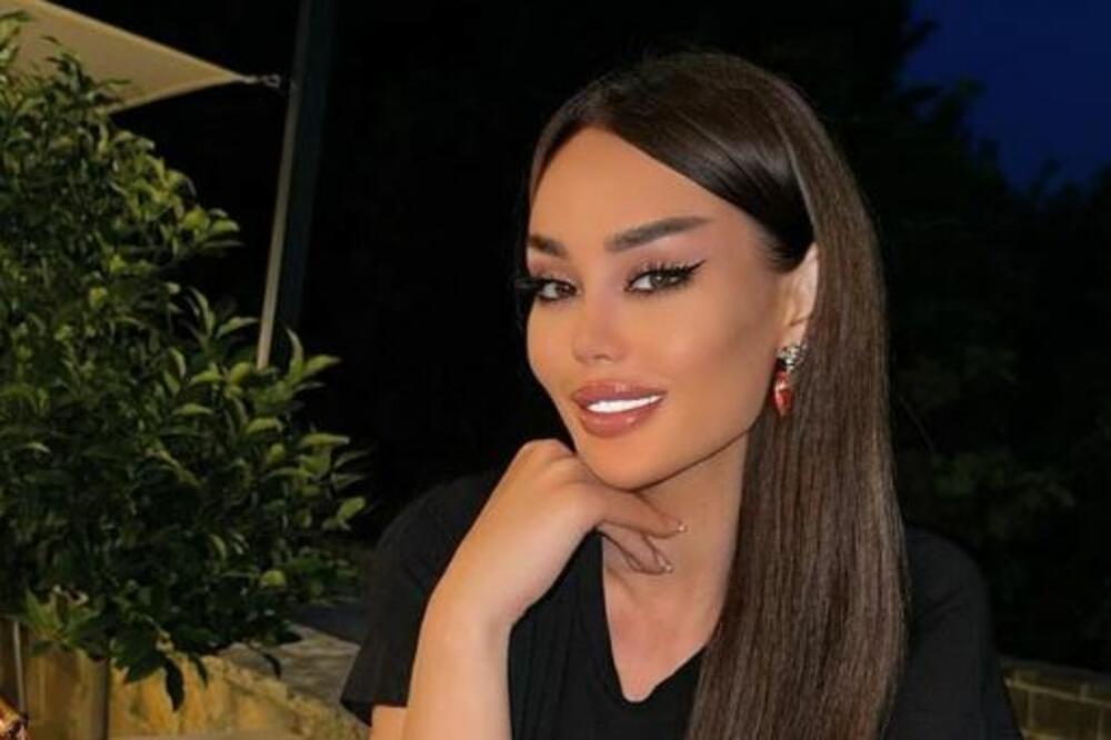 ANA KORAĆ OBRIJALA DIO GLAVE: Šokirala novim izgledom, svi se pitaju samo jedno