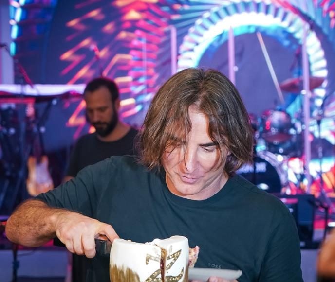 Mitrović je ovo uspio da skriva mjesecima: Poznata pjevačica ušla u rijaliti “Elita”